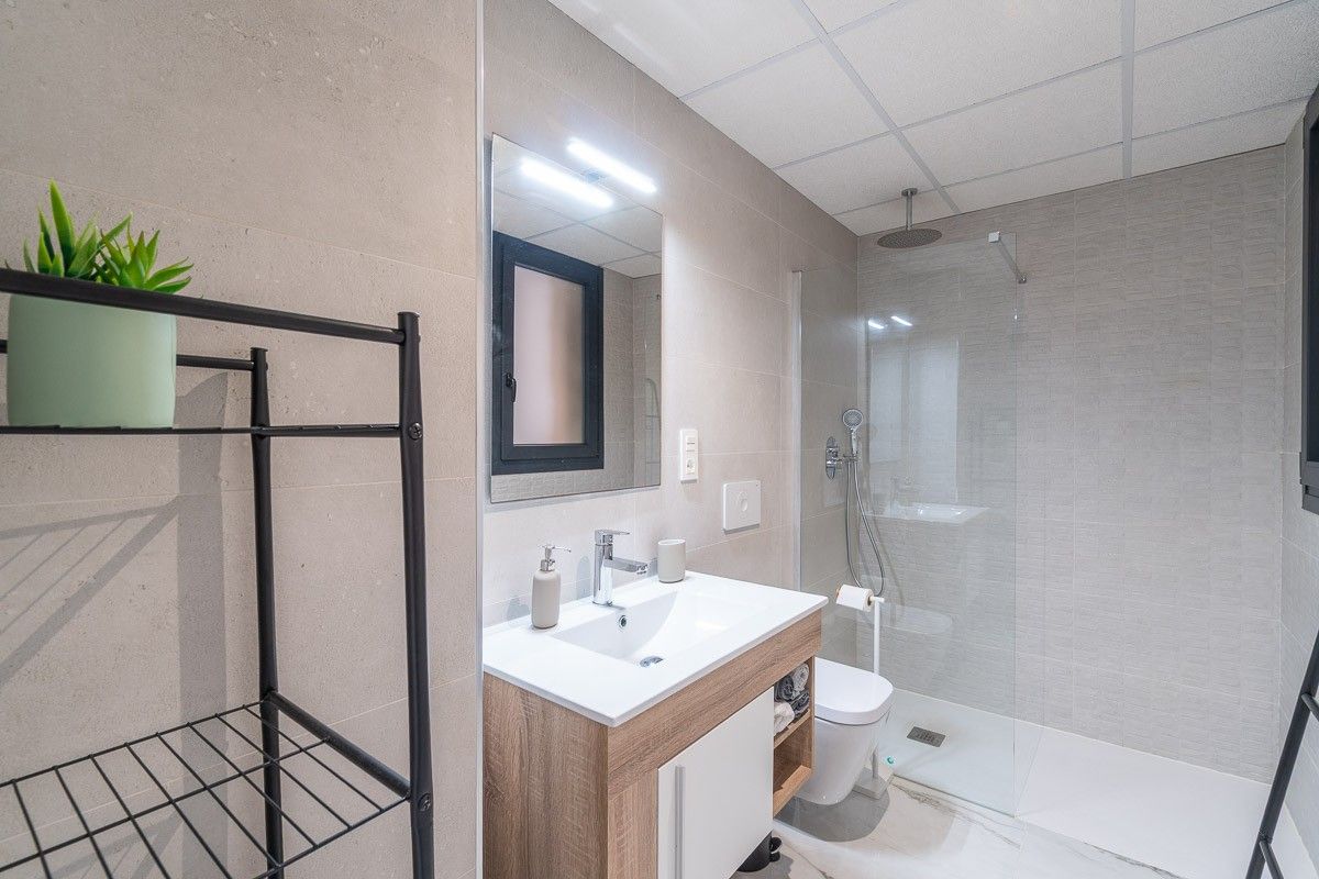 Appartement de 2 Chambres à Pau 8, Orihuela Costa - Image 4