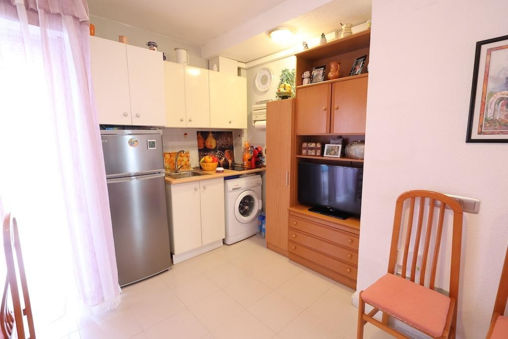 1-Bedroom Middle Floor Apartment in  Torrevieja | Sunny C... - Image 2