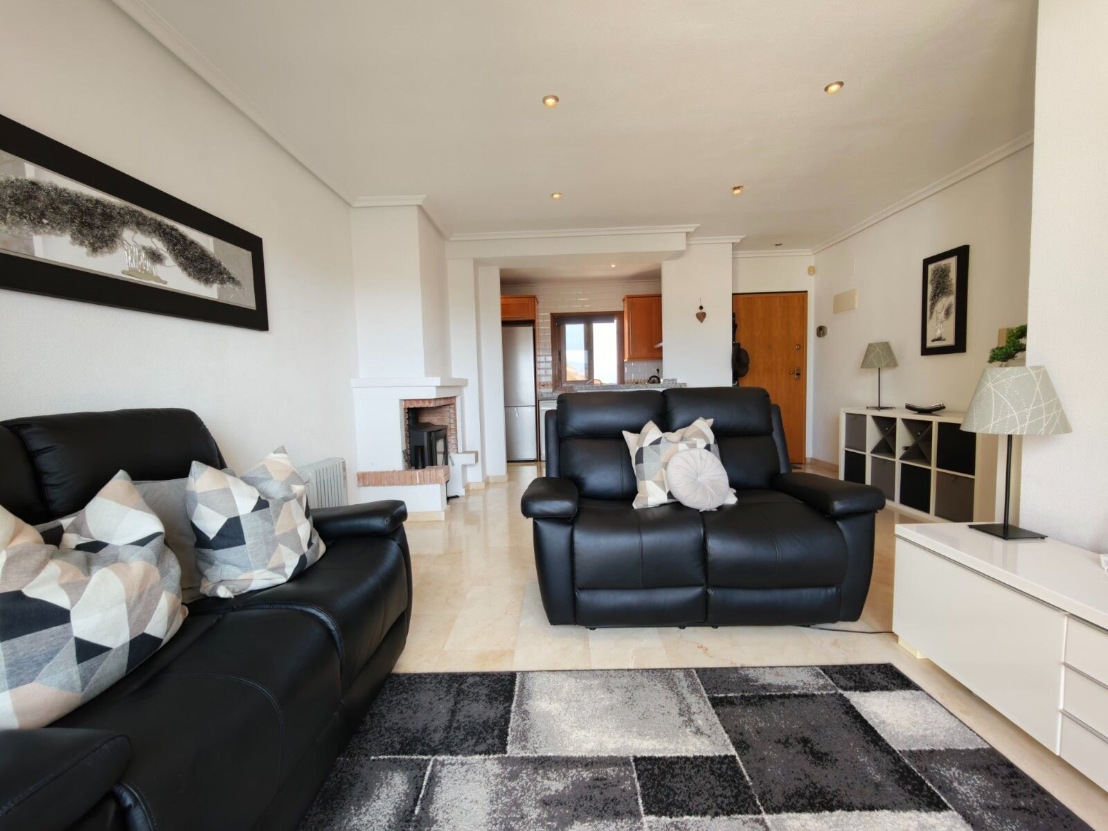 2-Bedroom Apartment in Comunidad Valenciana, Algorfa - Image 23