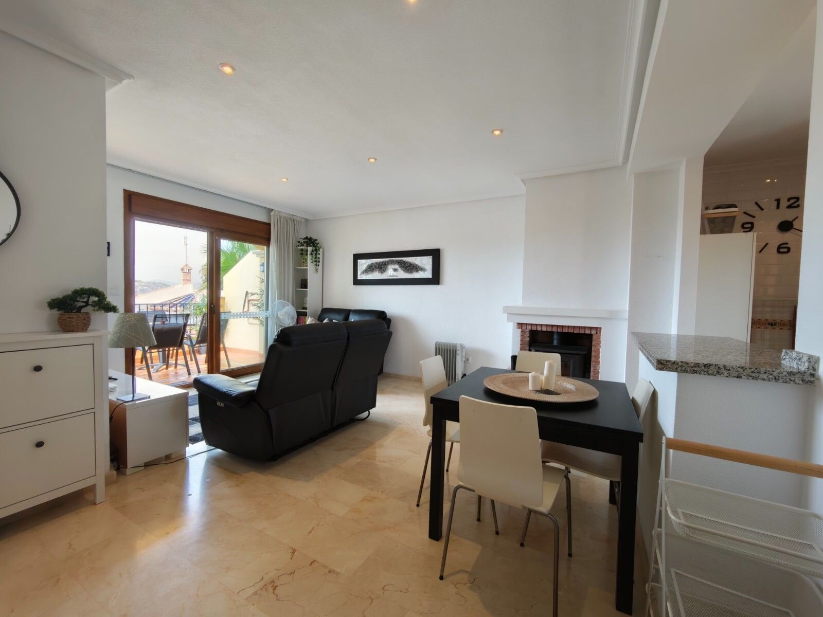 2-Bedroom Apartment in Comunidad Valenciana, Algorfa - Image 28