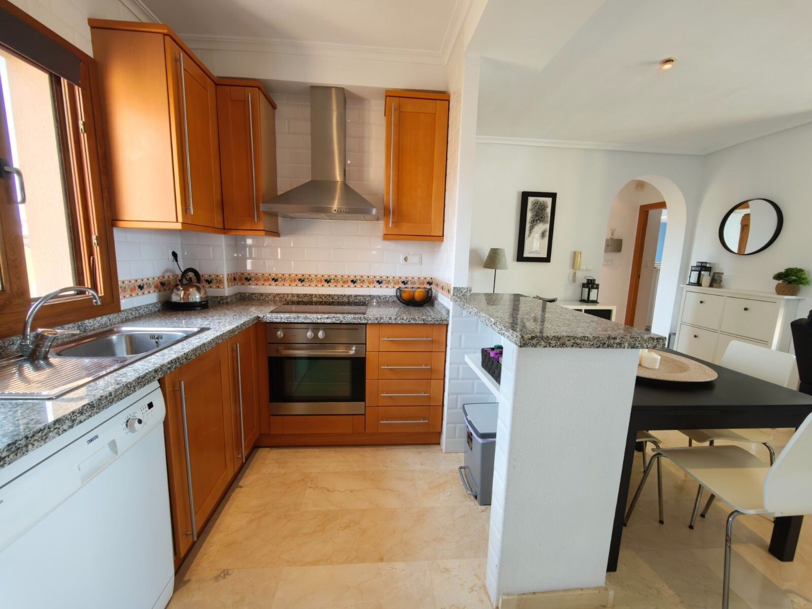 2-Bedroom Apartment in Comunidad Valenciana, Algorfa - Image 4