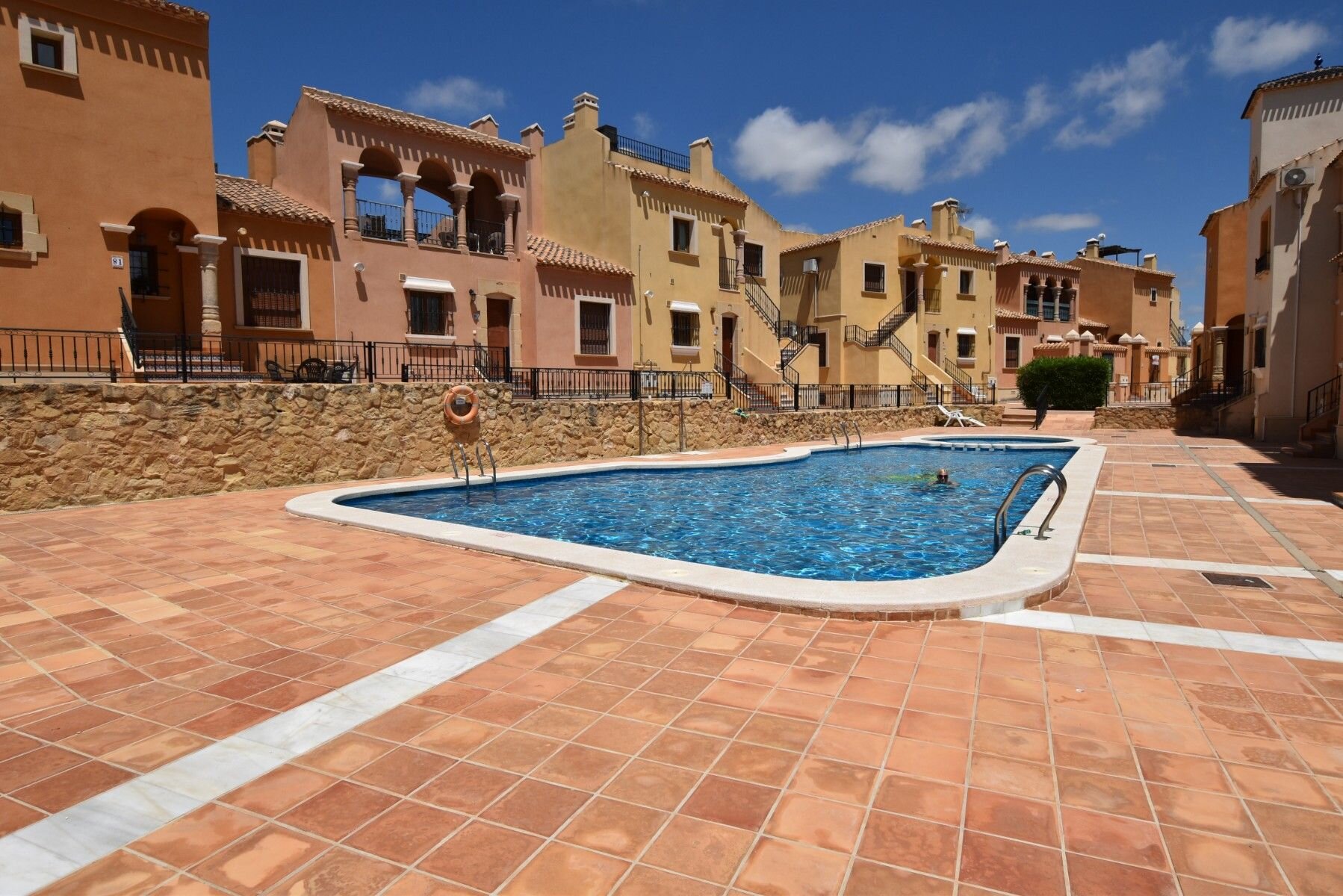 2-Bedroom Apartment in Comunidad Valenciana, Algorfa - Image 41