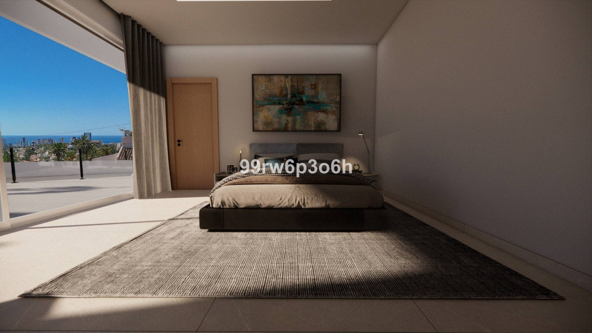 4-Bedroom Detached House in  Calpe - Image 14