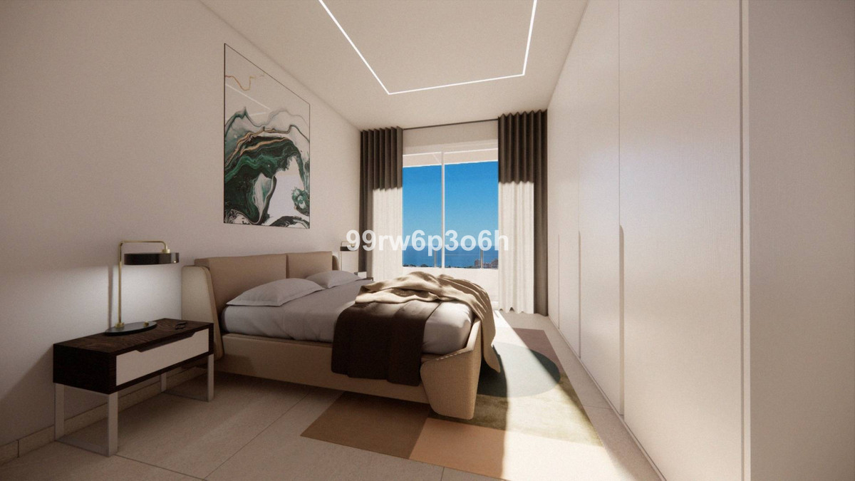 4-Bedroom Detached House in  Calpe - Image 17