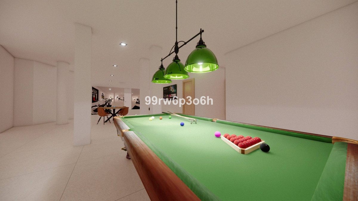 4-Bedroom Detached House in  Calpe - Image 18