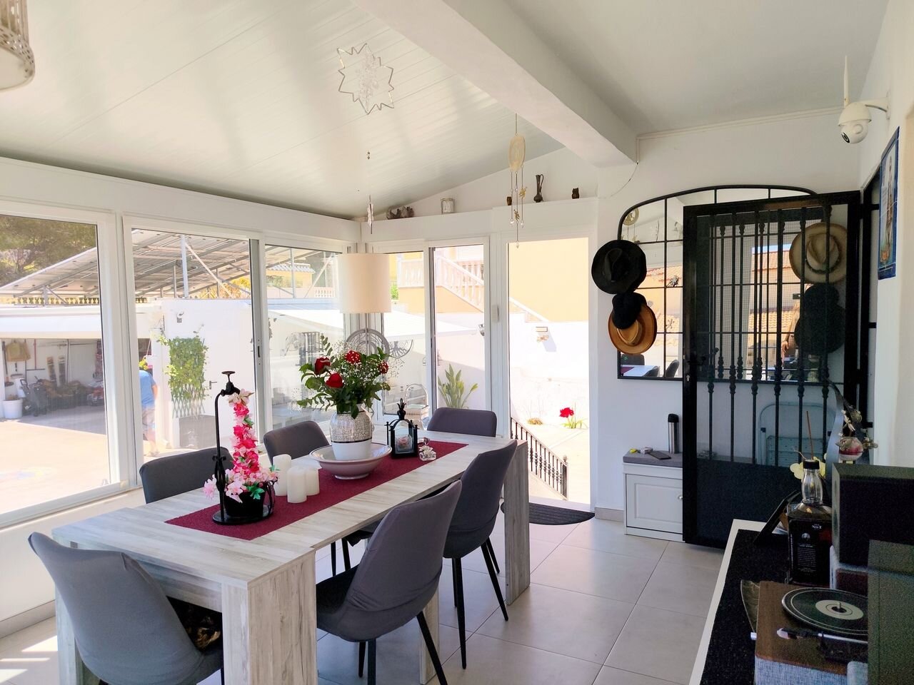 Villa met 3 Slaapkamers in Jacarilla - Image 2