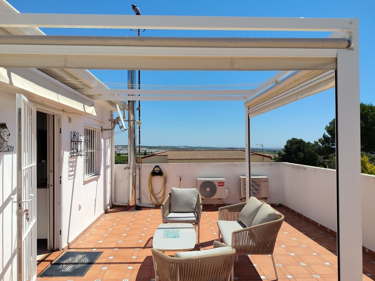 Villa met 3 Slaapkamers in Jacarilla - Image 30