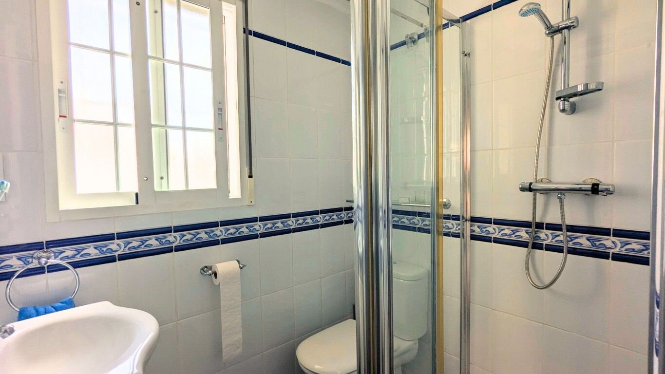 3-Bedroom Villa in Costa Blanca Sur, Algorfa - Image 21