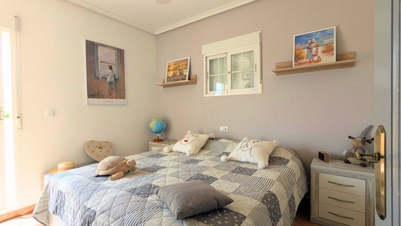 3-Bedroom Villa in Costa Blanca Sur, Algorfa - Image 28