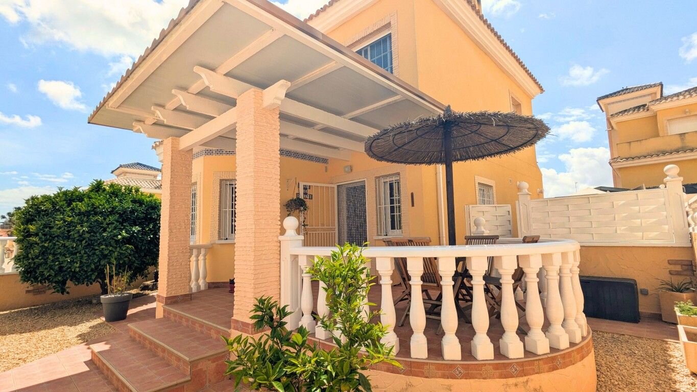 3-Bedroom Villa in Costa Blanca Sur, Algorfa - Image 34