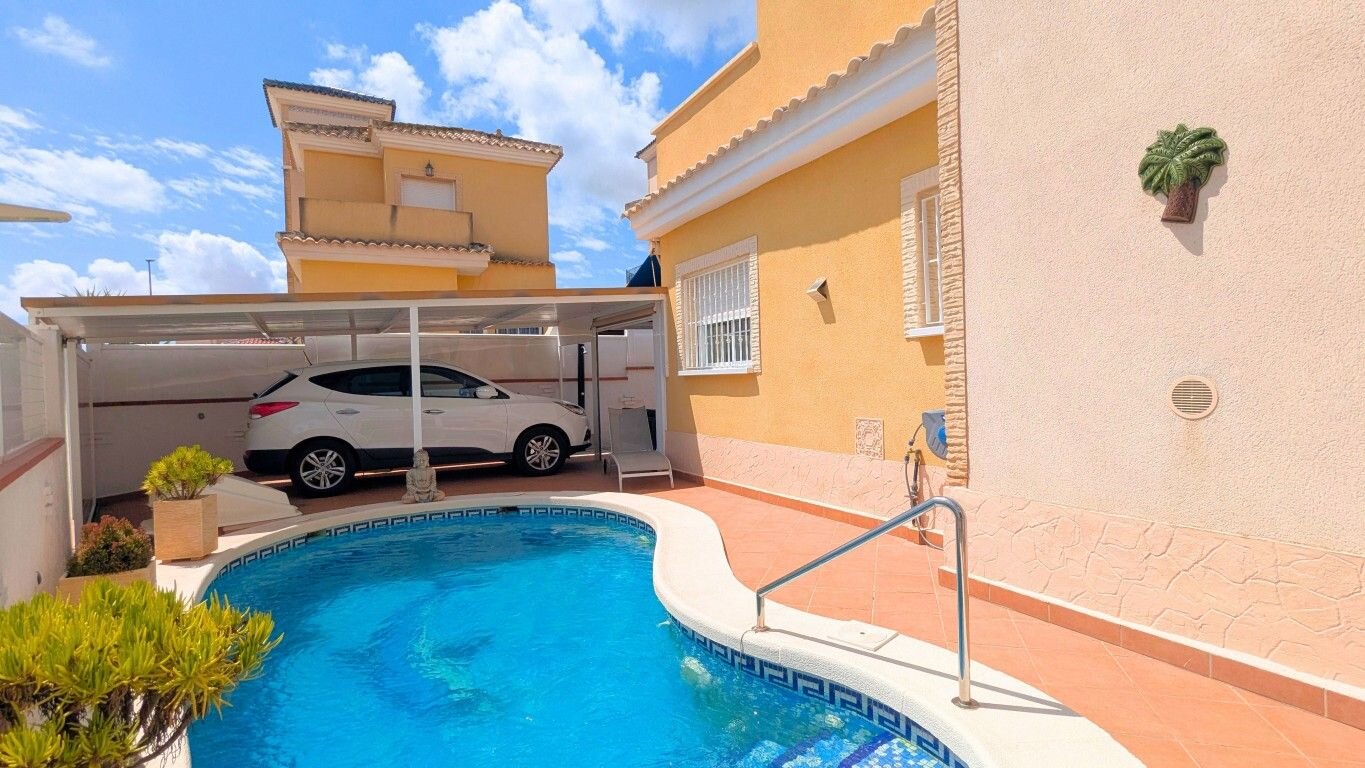 3-Bedroom Villa in Costa Blanca Sur, Algorfa - Image 4