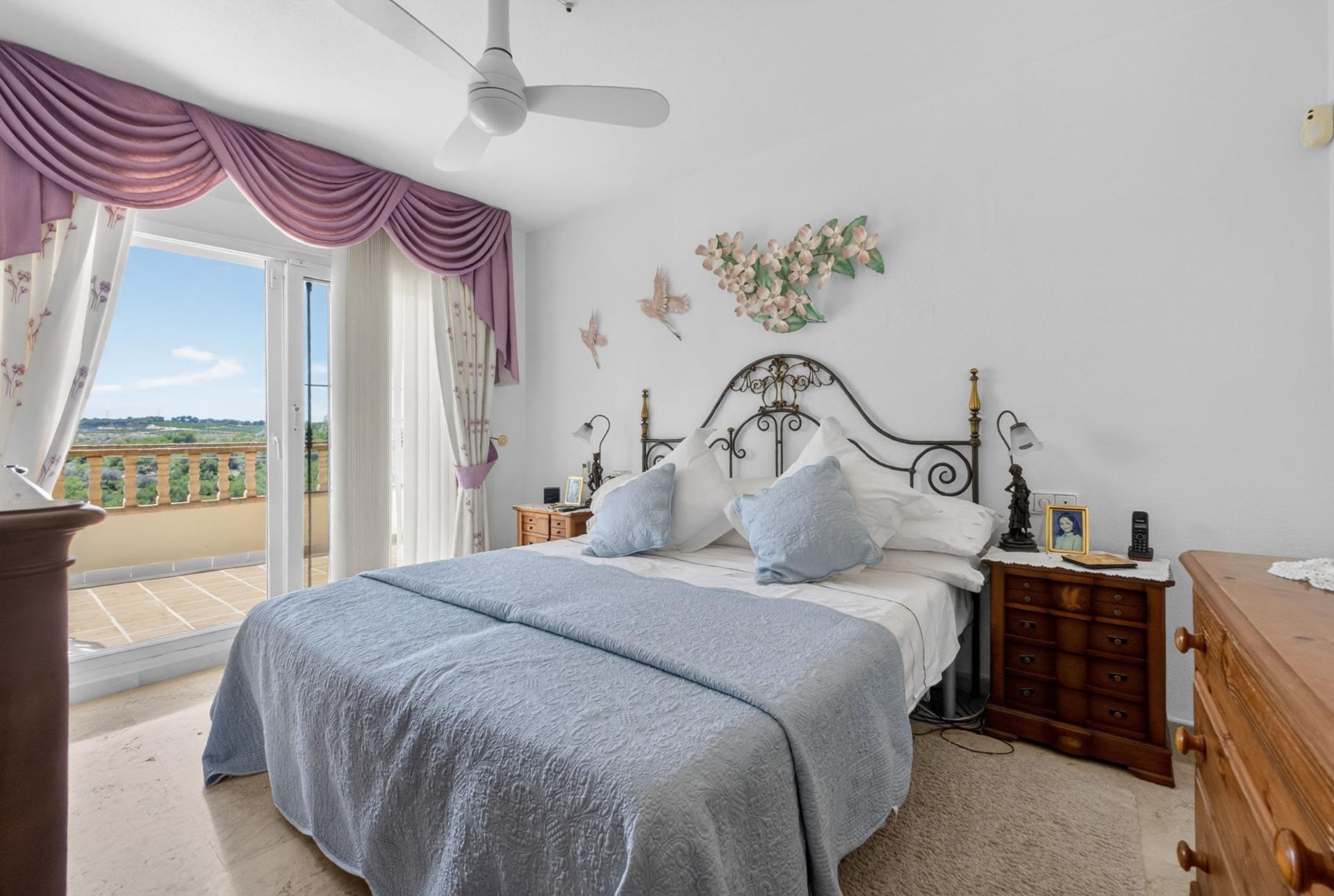 5-Bedroom Villa in Las Ramblas, Orihuela Costa - Image 16