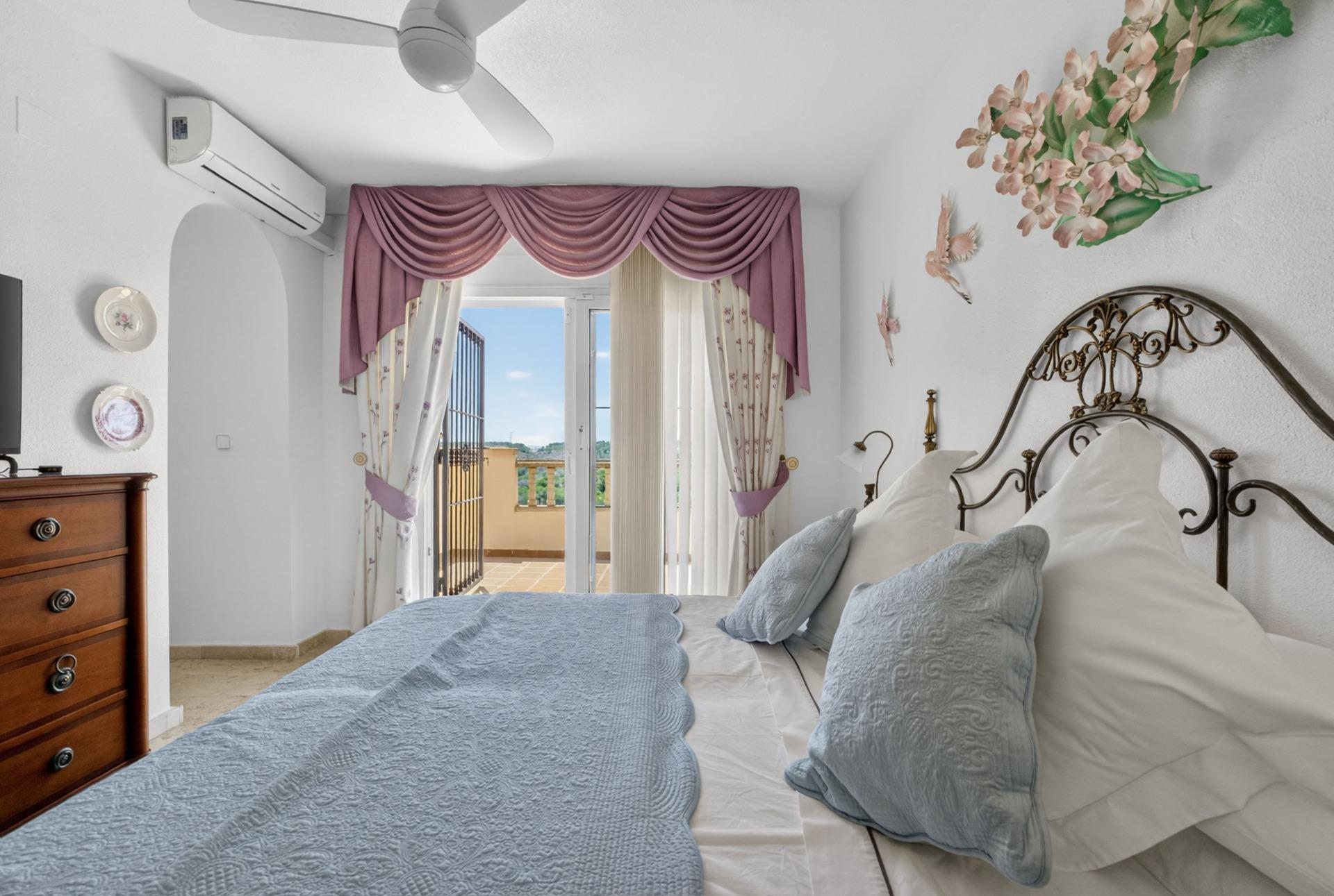 5-Bedroom Villa in Las Ramblas, Orihuela Costa - Image 17