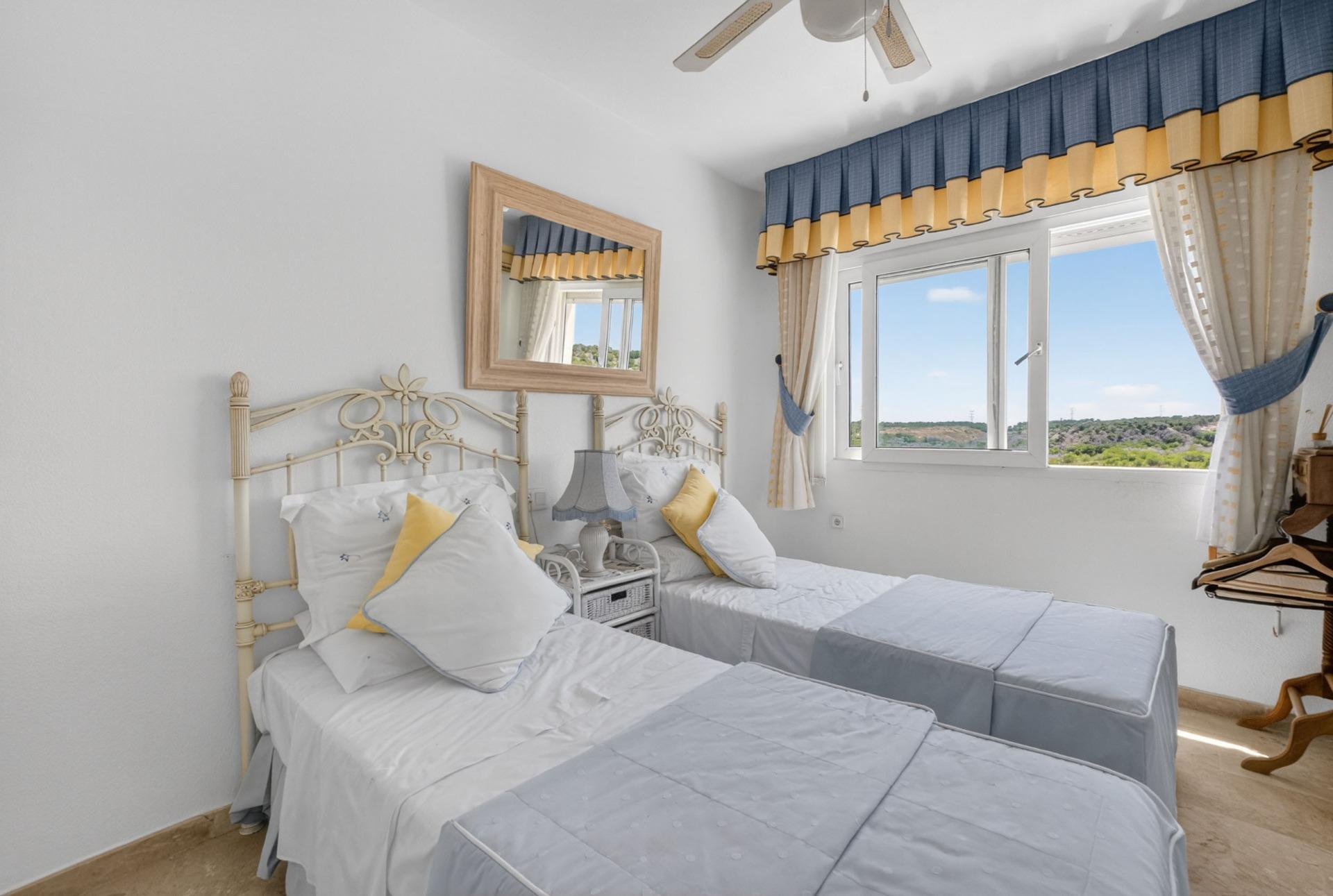 5-Bedroom Villa in Las Ramblas, Orihuela Costa - Image 22