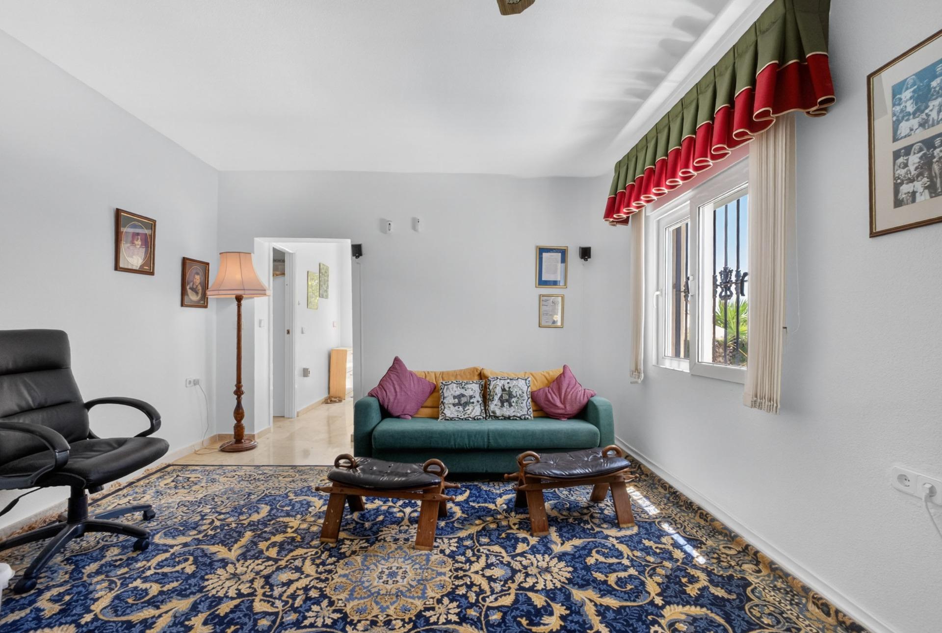 5-Bedroom Villa in Las Ramblas, Orihuela Costa - Image 23