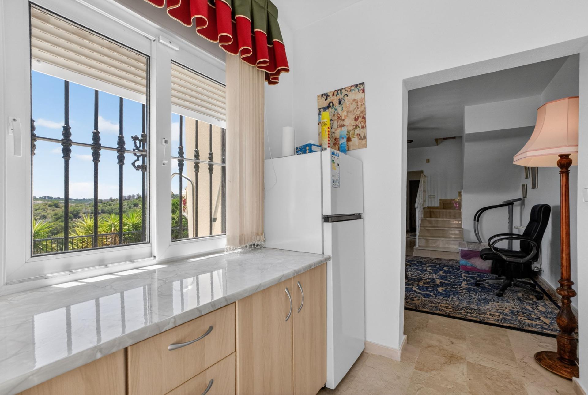 5-Bedroom Villa in Las Ramblas, Orihuela Costa - Image 25
