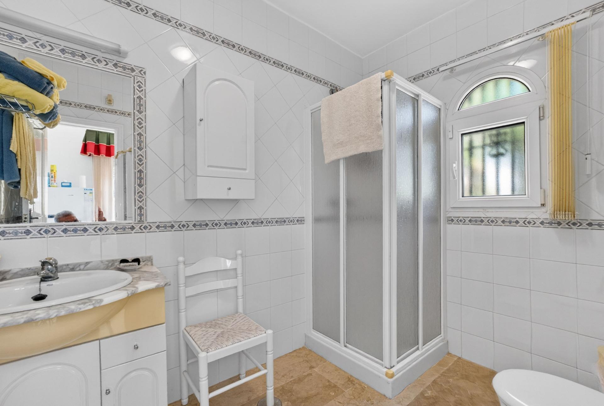 5-Bedroom Villa in Las Ramblas, Orihuela Costa - Image 27