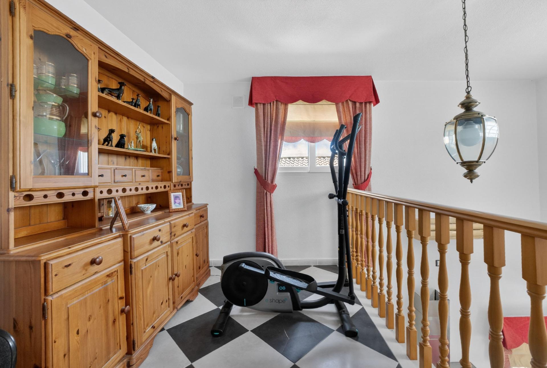 5-Bedroom Villa in Las Ramblas, Orihuela Costa - Image 31