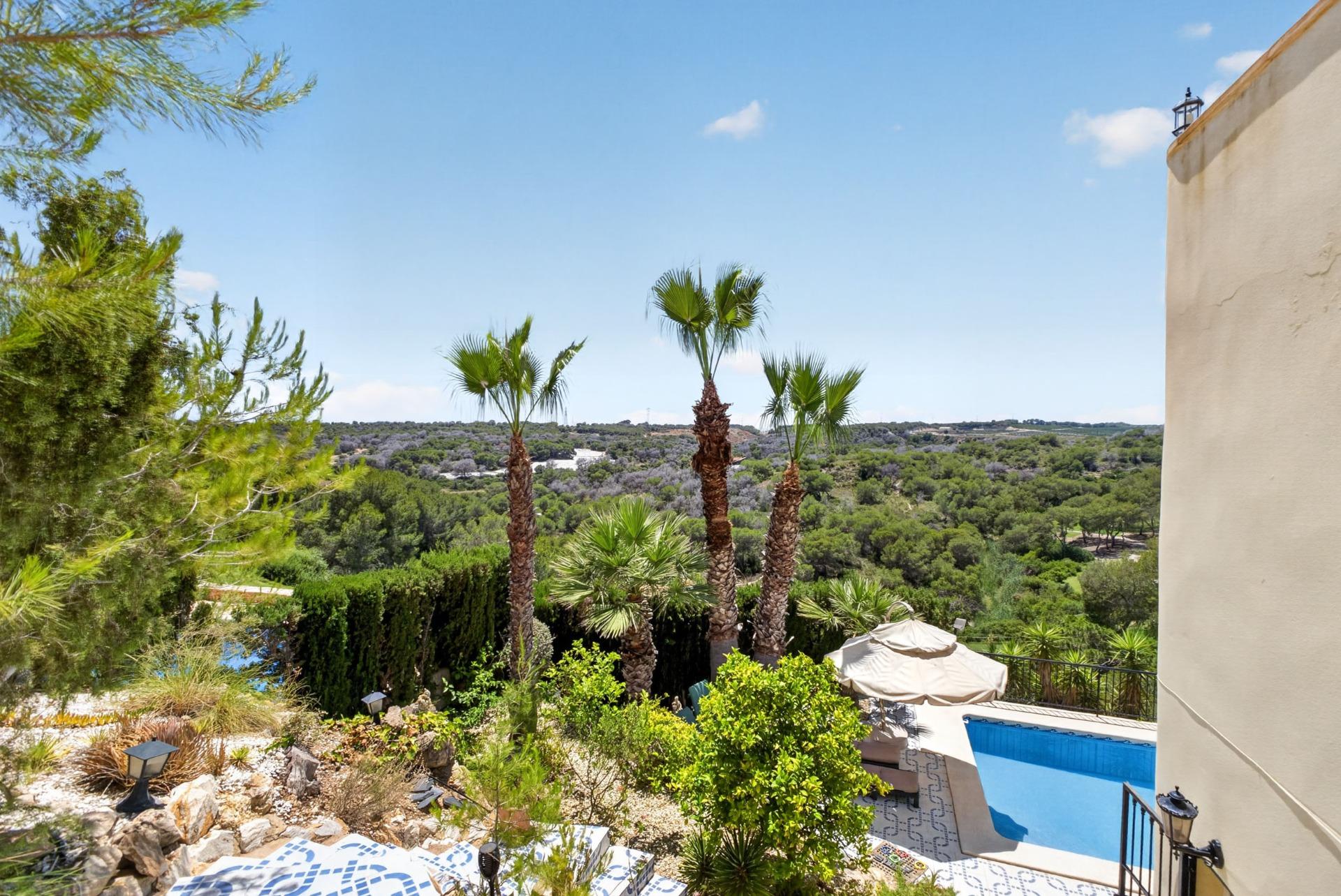 5-Bedroom Villa in Las Ramblas, Orihuela Costa - Image 44