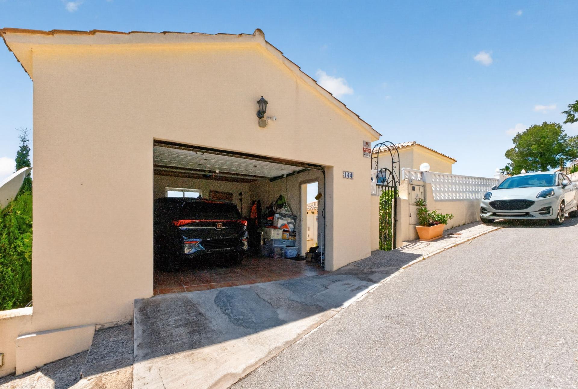 5-Bedroom Villa in Las Ramblas, Orihuela Costa - Image 45