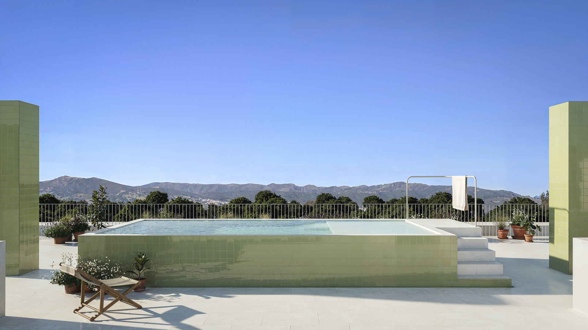 3-Bedroom Apartment in Jacarilla - Image 5