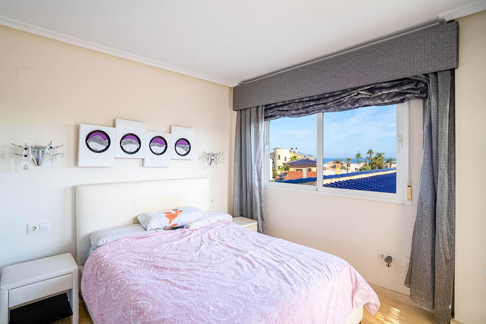 5-Bedroom Villa in La Mata, Torrevieja - Image 11