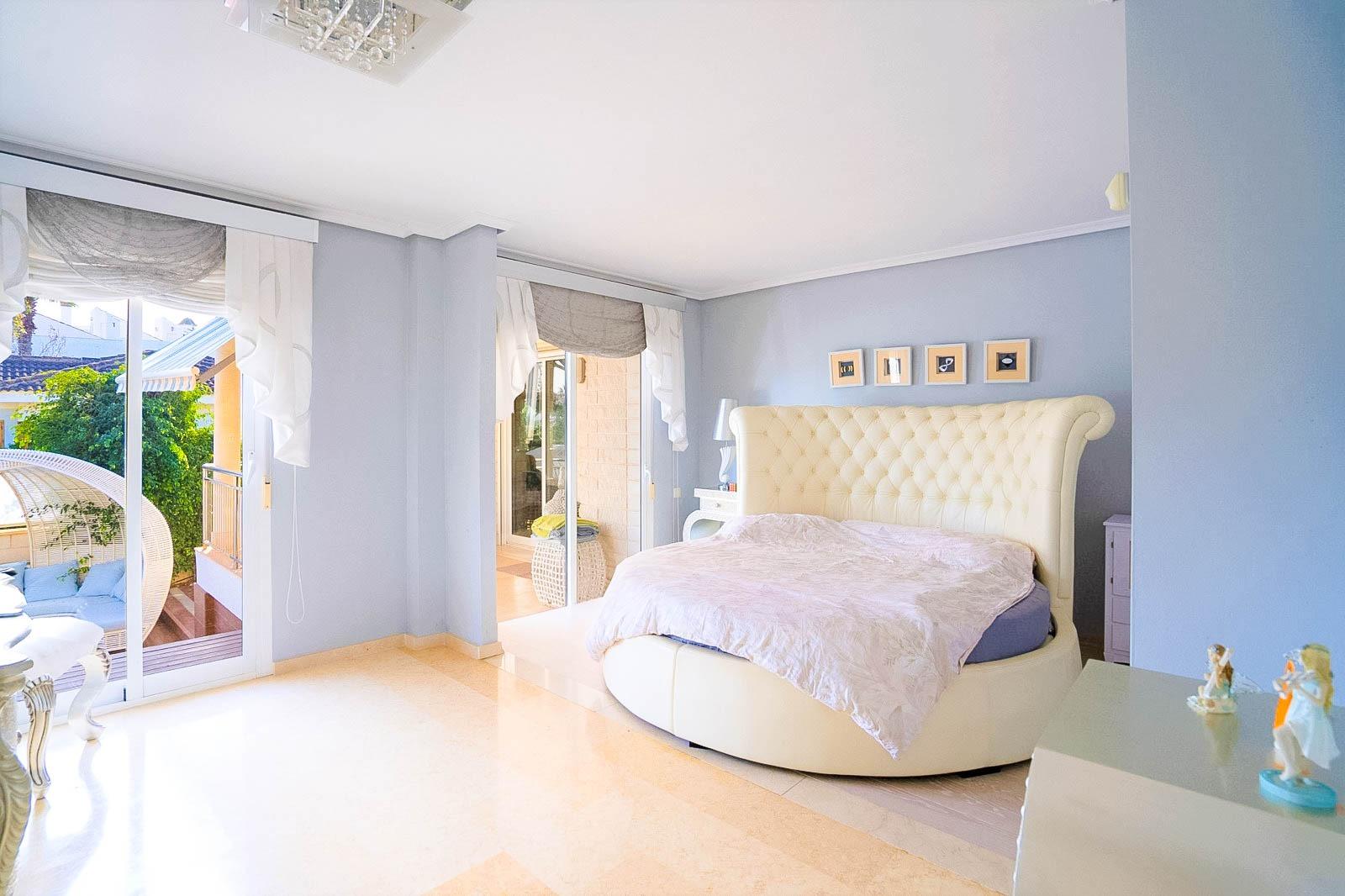 5-Bedroom Villa in La Mata, Torrevieja - Image 20