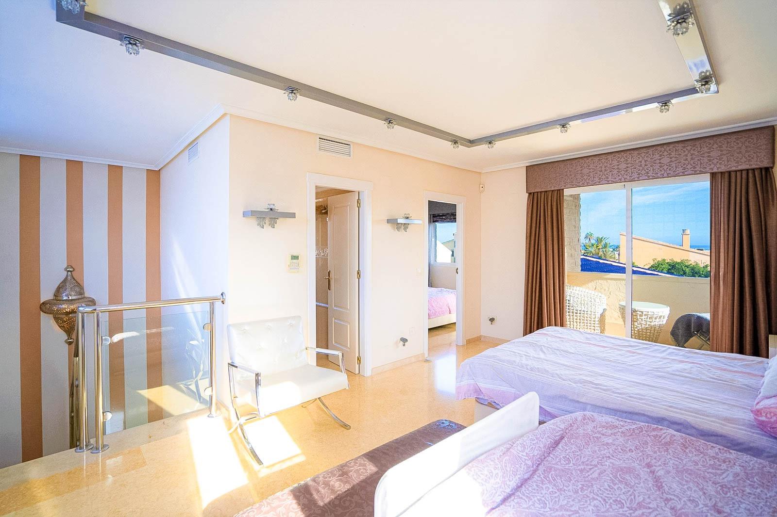 5-Bedroom Villa in La Mata, Torrevieja - Image 21