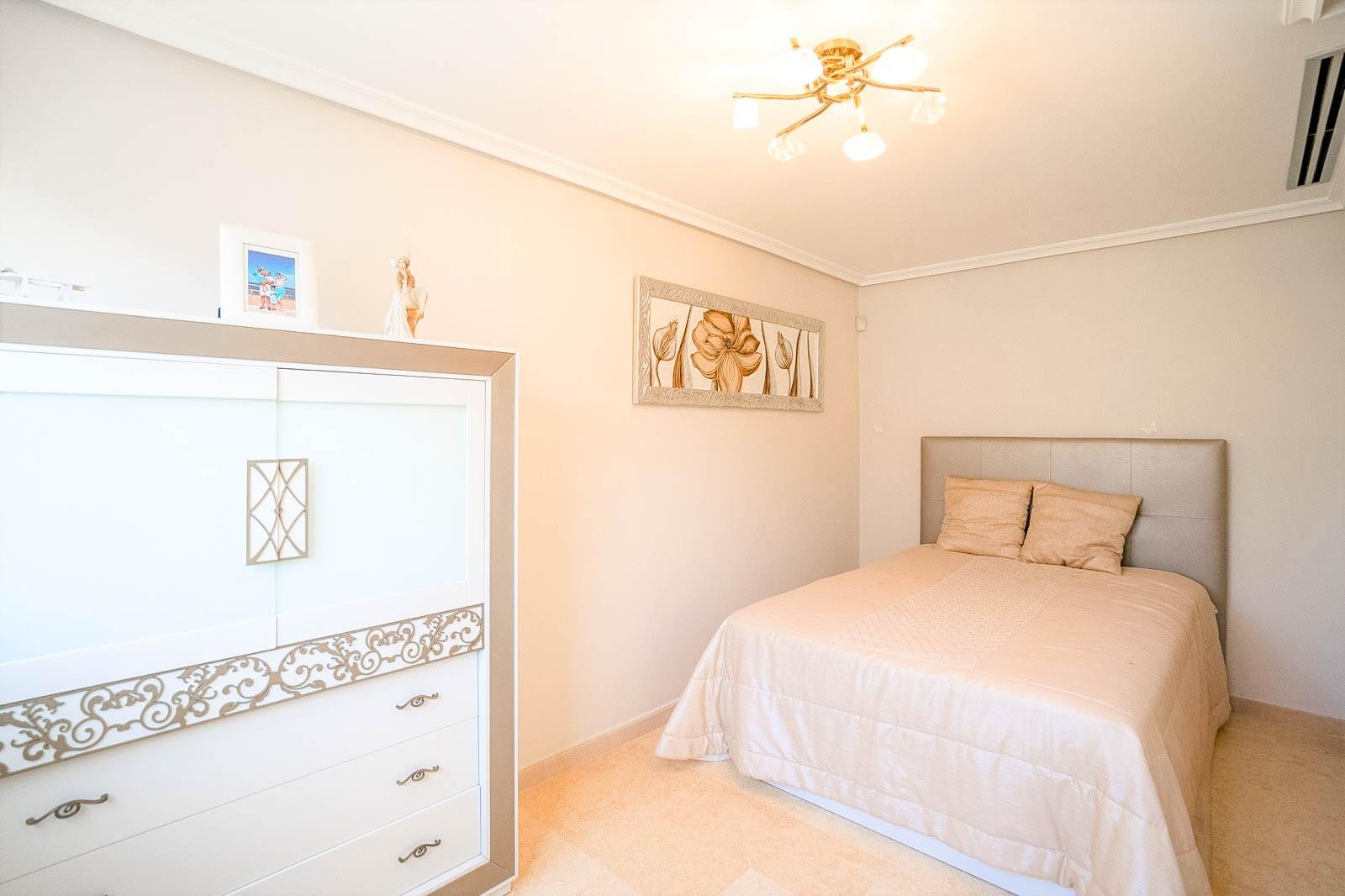 5-Bedroom Villa in La Mata, Torrevieja - Image 24