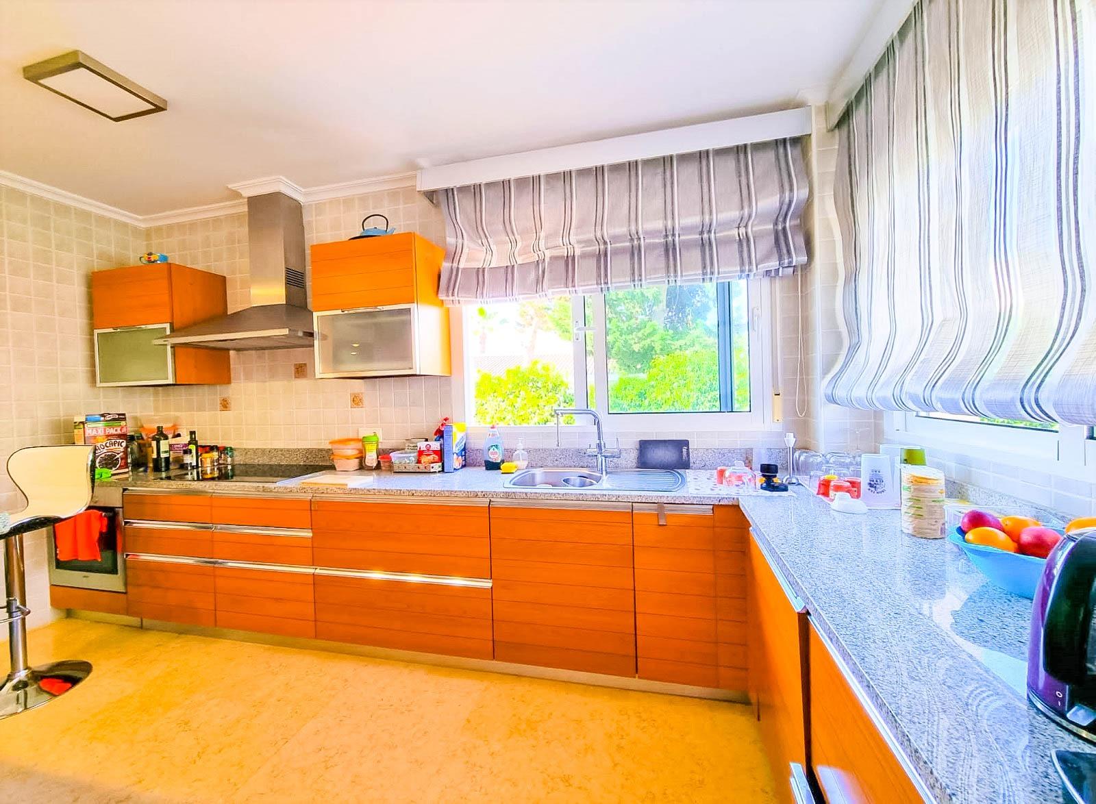 5-Bedroom Villa in La Mata, Torrevieja - Image 29
