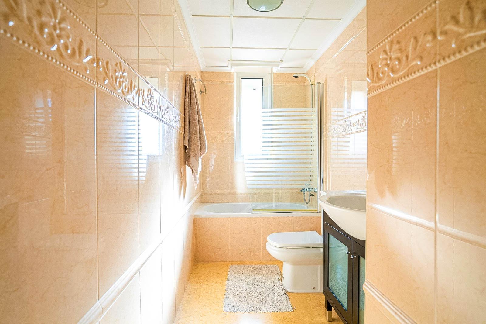 5-Bedroom Villa in La Mata, Torrevieja - Image 32