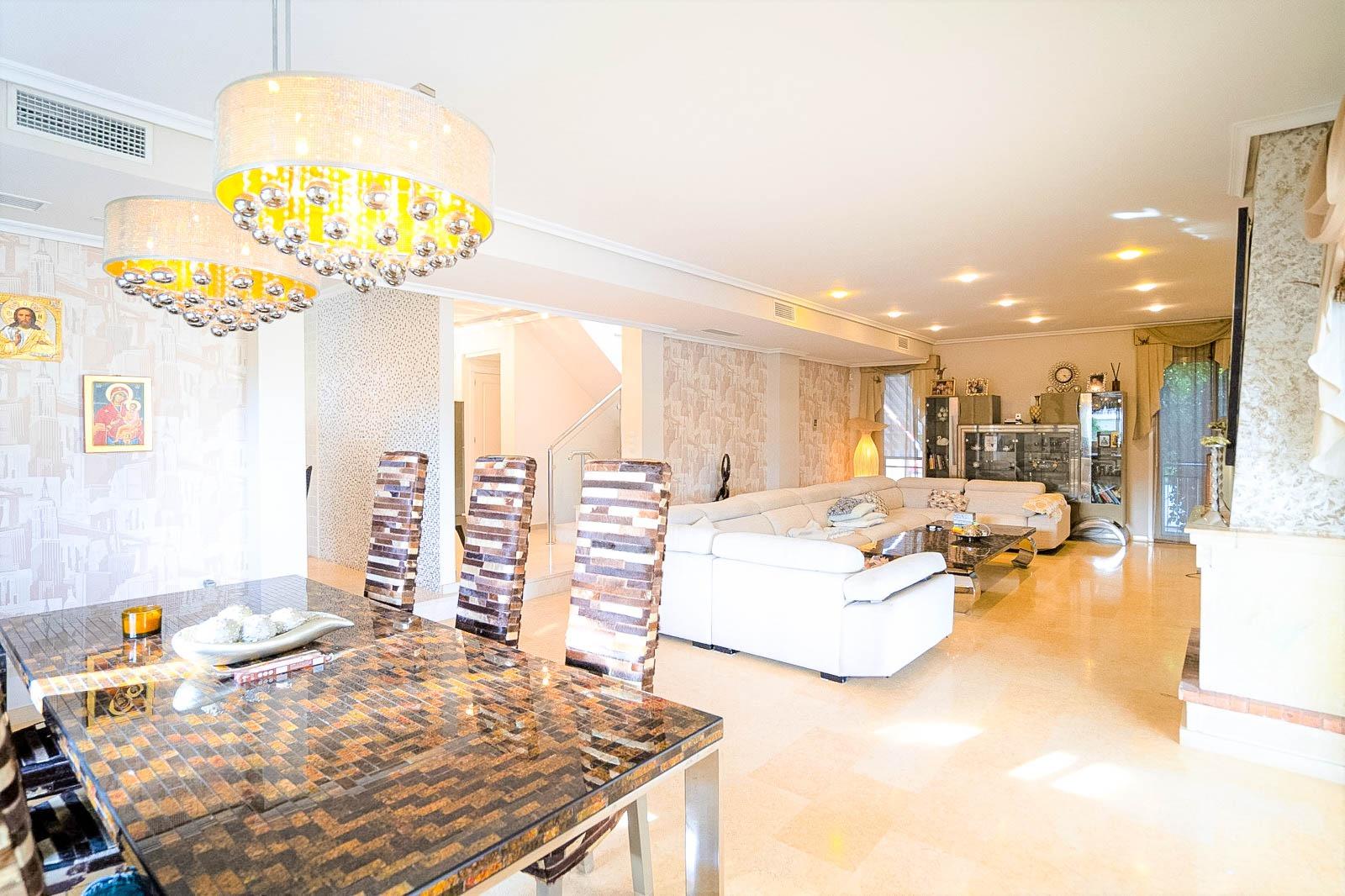 5-Bedroom Villa in La Mata, Torrevieja - Image 7