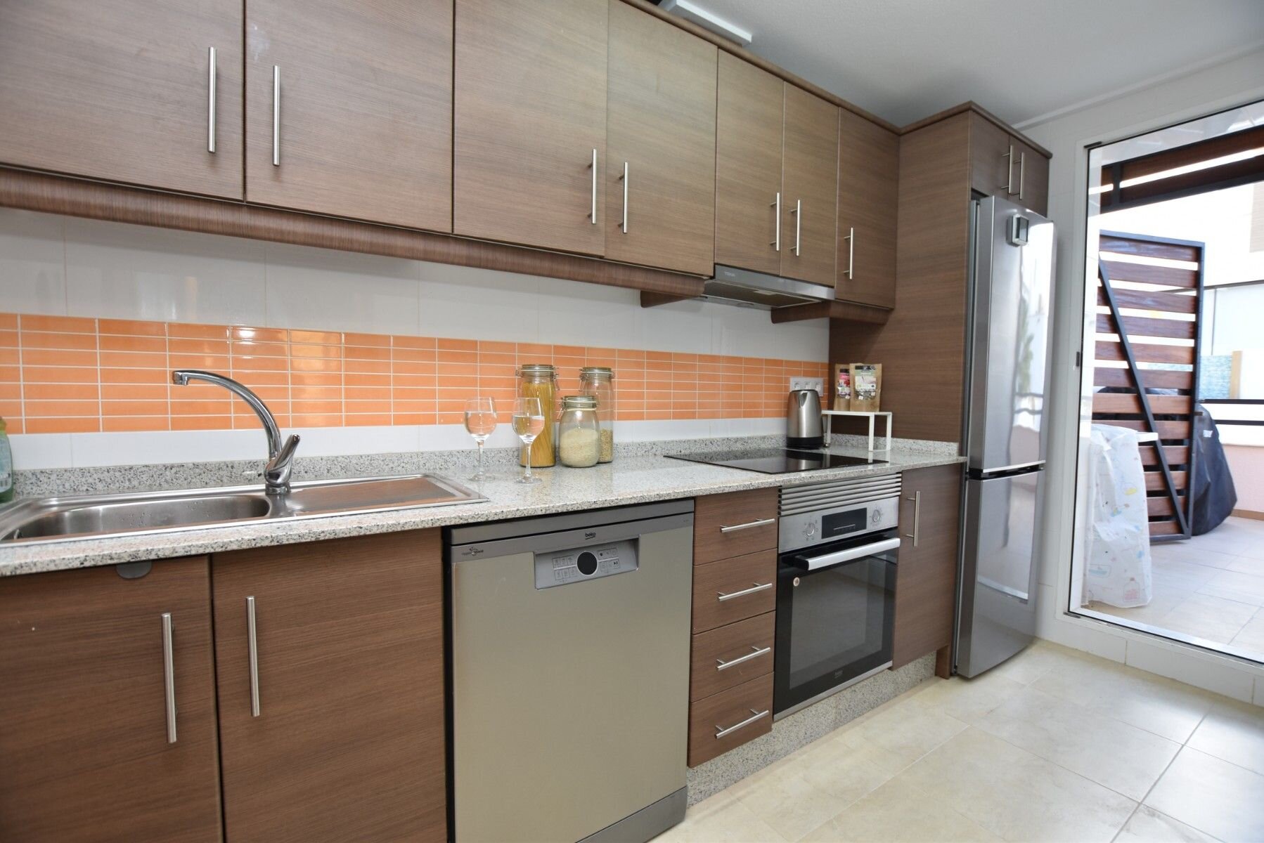 3-Bedroom Villa in Comunidad Valenciana, Algorfa - Image 11