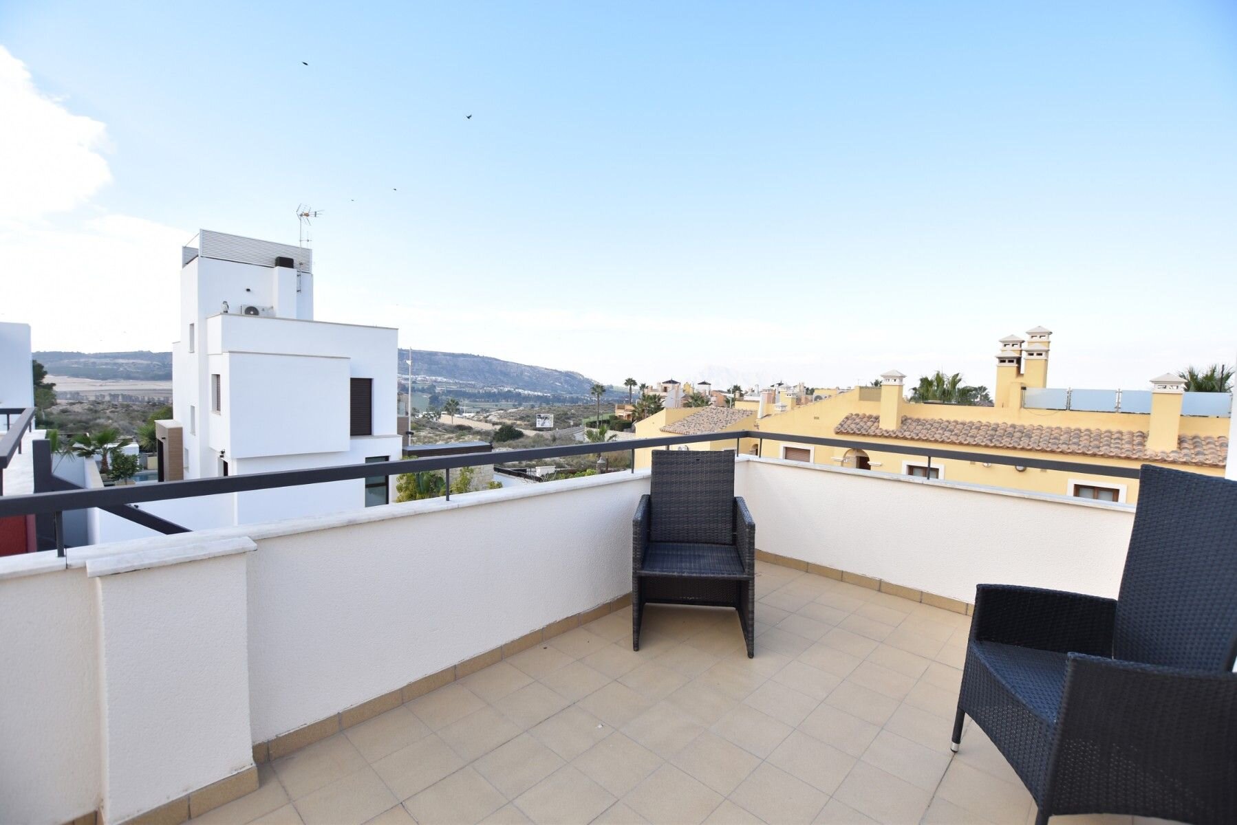 3-Bedroom Villa in Comunidad Valenciana, Algorfa - Image 25