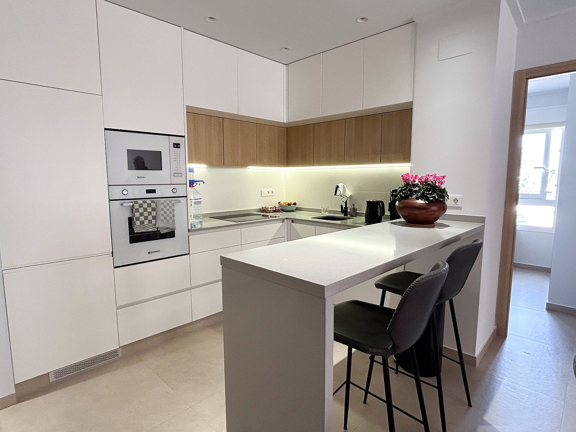 3-Bedroom Apartment in Guardamar del Segura - Image 4