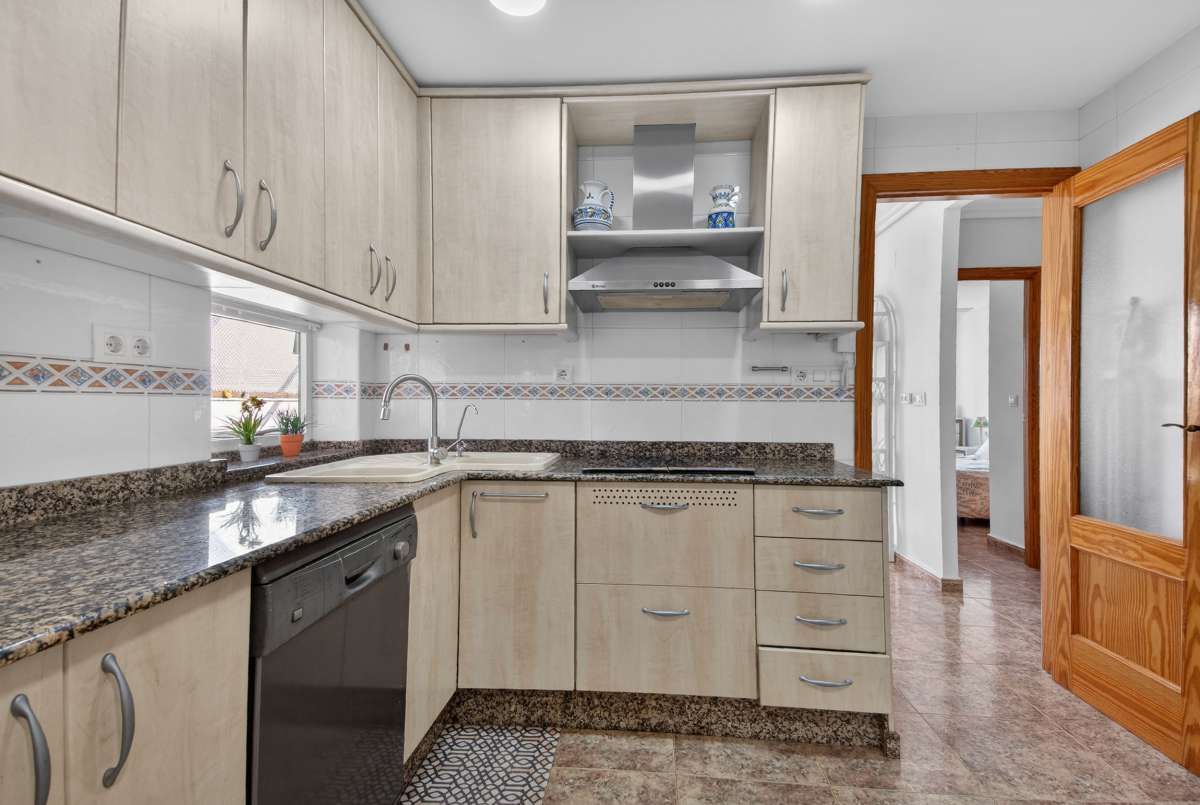 2-Bedroom Apartment in La Puntica, Lo Pagan - Image 10