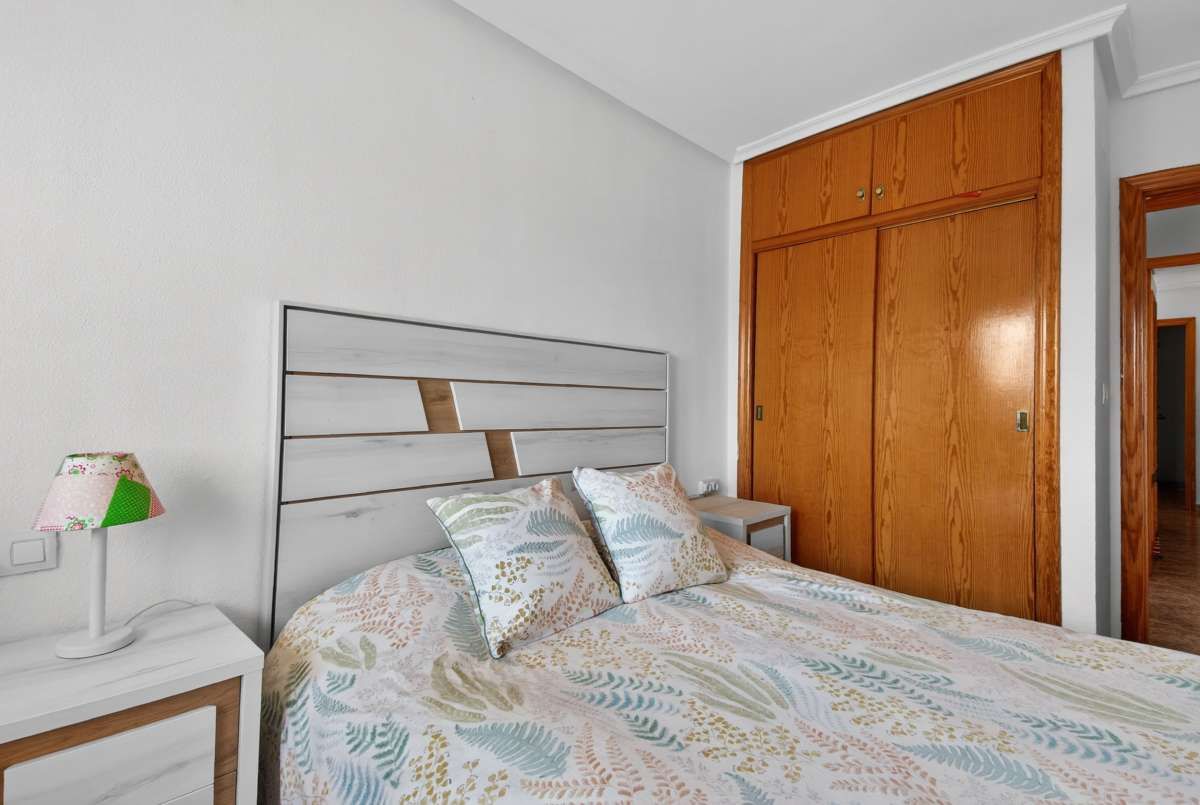 2-Bedroom Apartment in La Puntica, Lo Pagan - Image 15