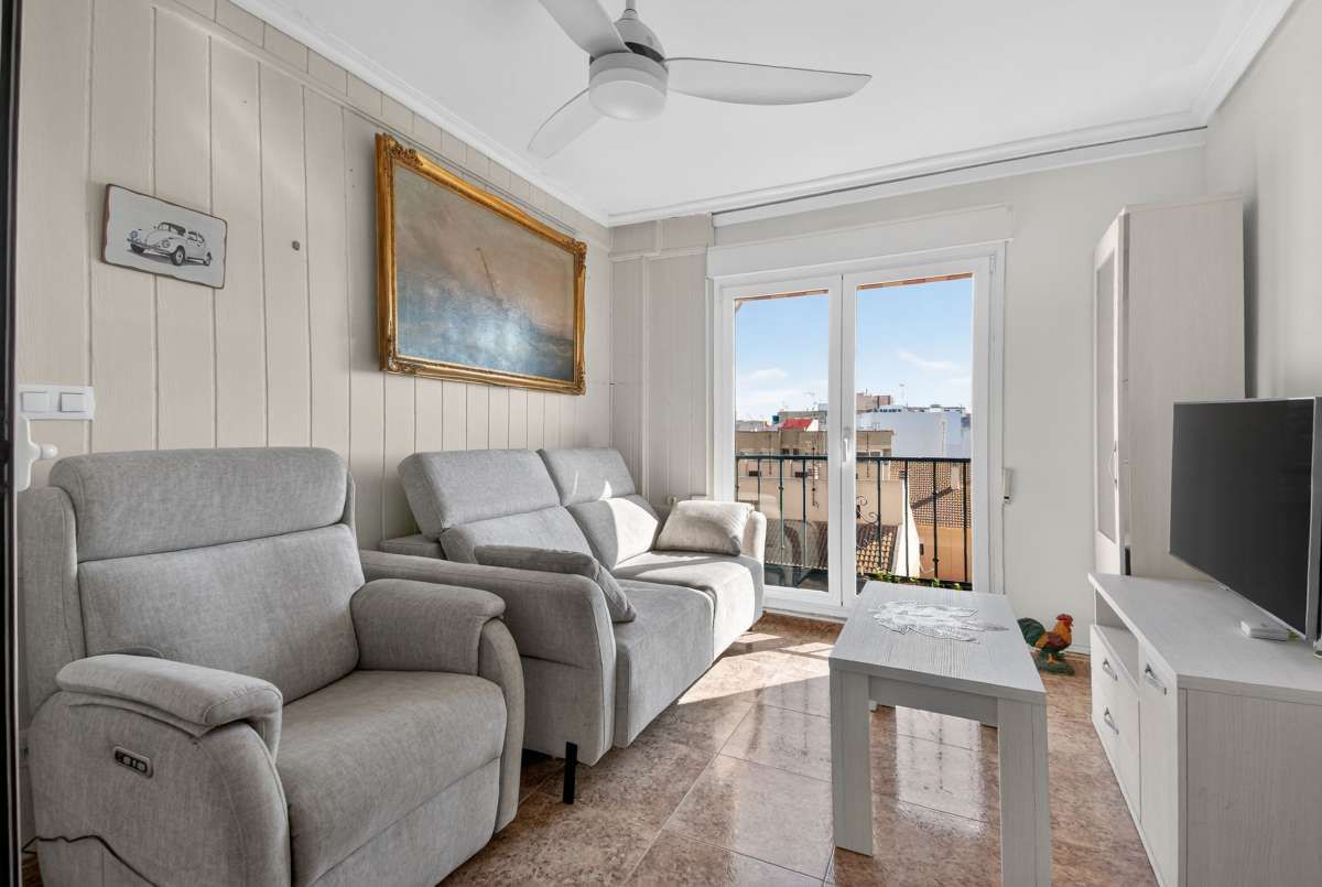 2-Bedroom Apartment in La Puntica, Lo Pagan - Image 3