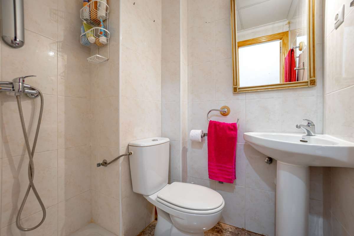 2-Bedroom Apartment in La Puntica, Lo Pagan - Image 8