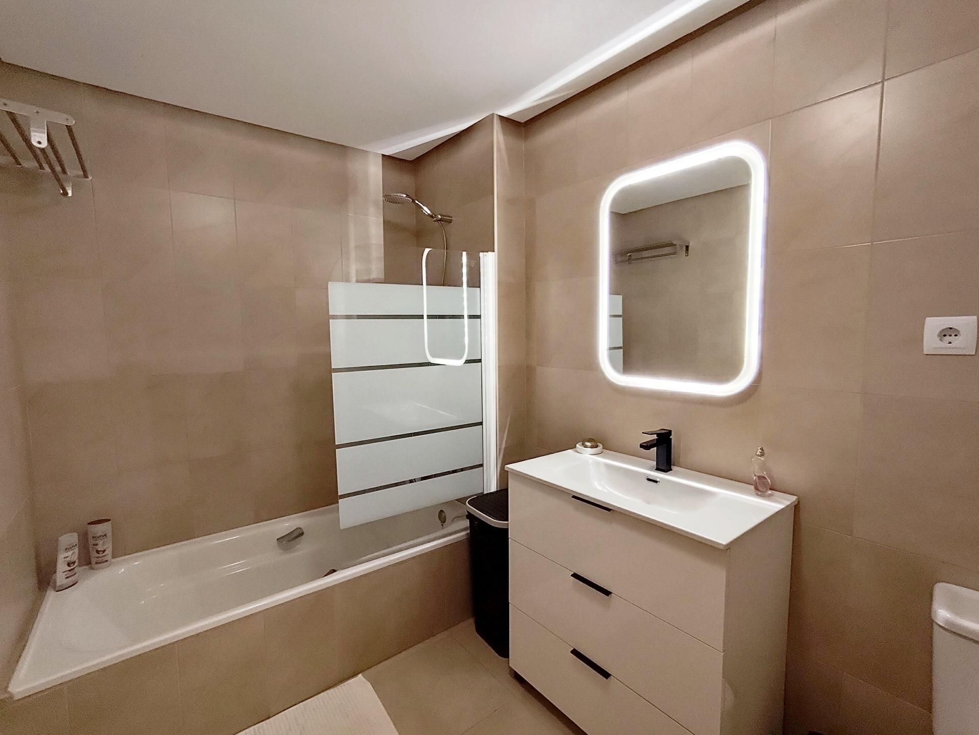 2-Bedroom Apartment in Roldán, Torre - Pacheco - Image 15