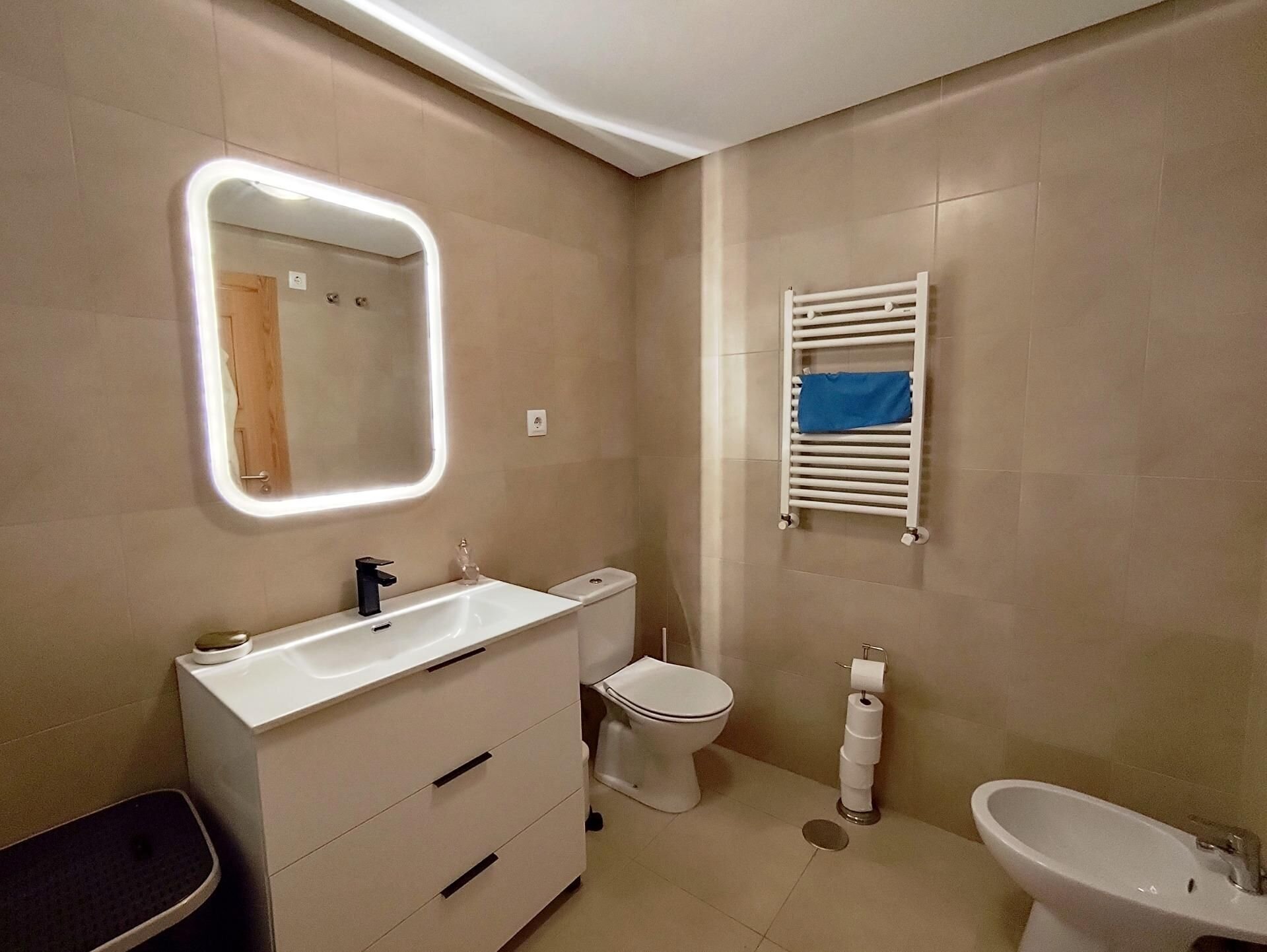 2-Bedroom Apartment in Roldán, Torre - Pacheco - Image 16