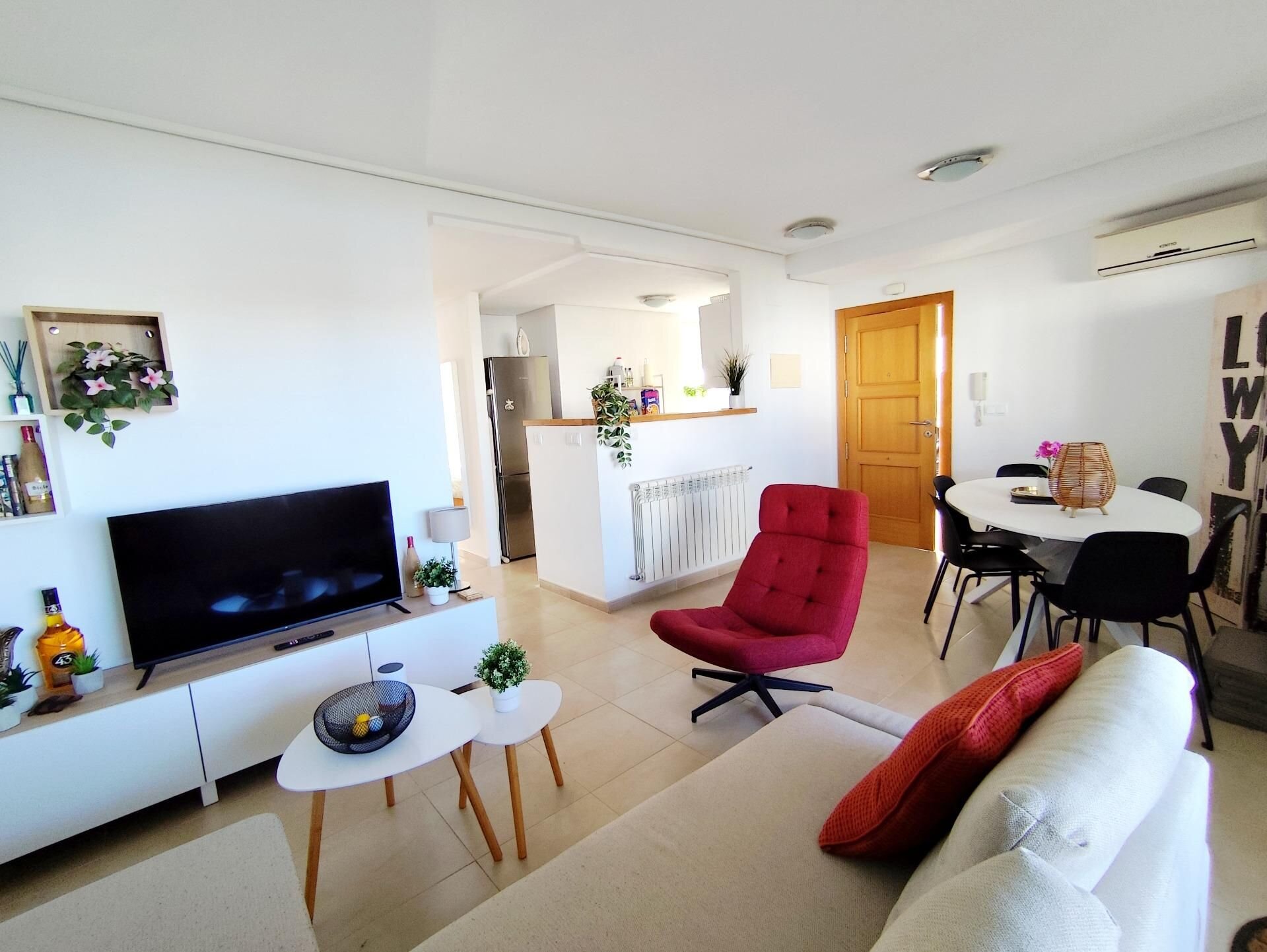 2-Bedroom Apartment in Roldán, Torre - Pacheco - Image 2