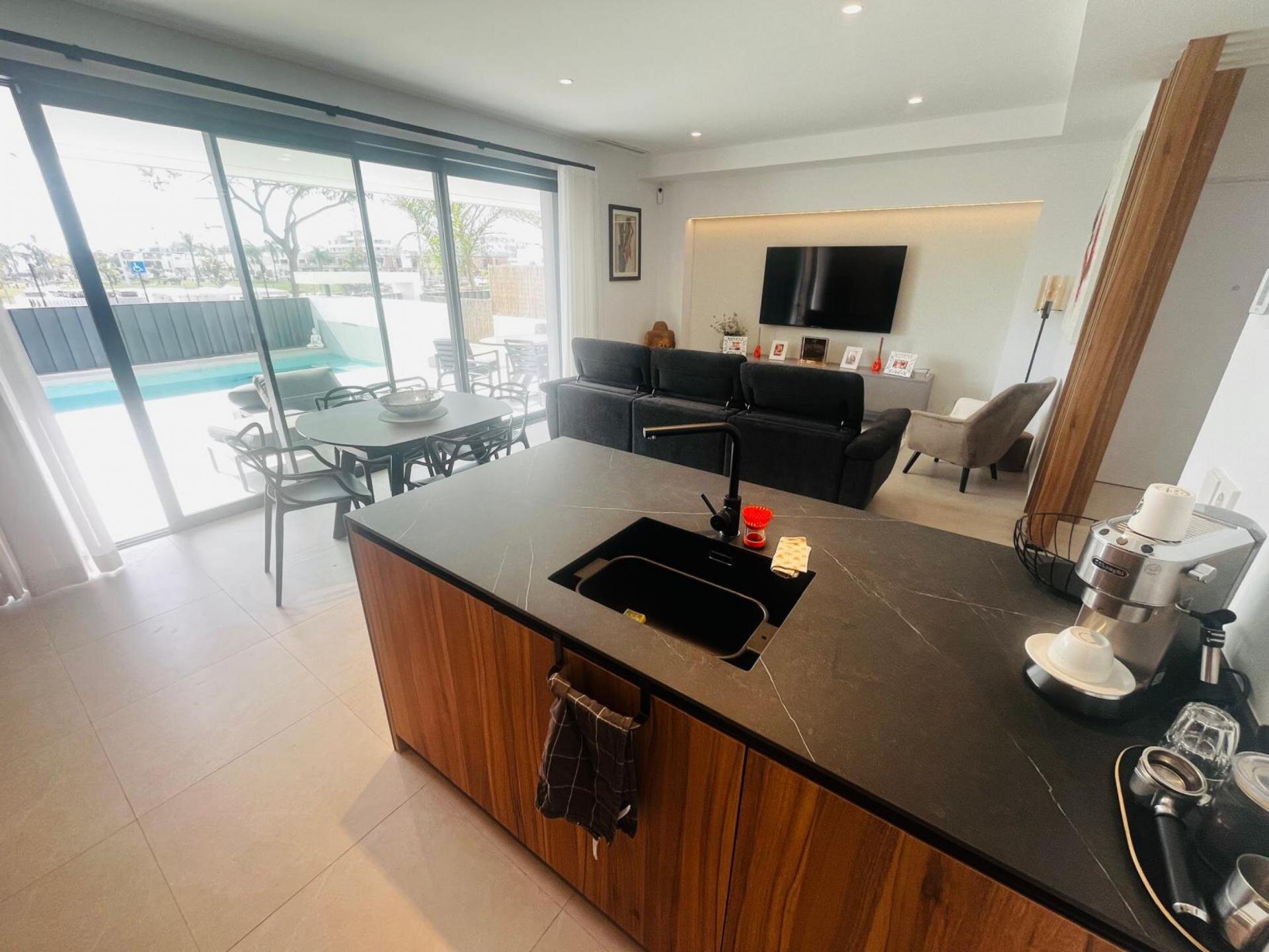 4-Bedroom Villa in Dolores de Pacheco-Santa Rosalía, Los Alcázares - Image 2