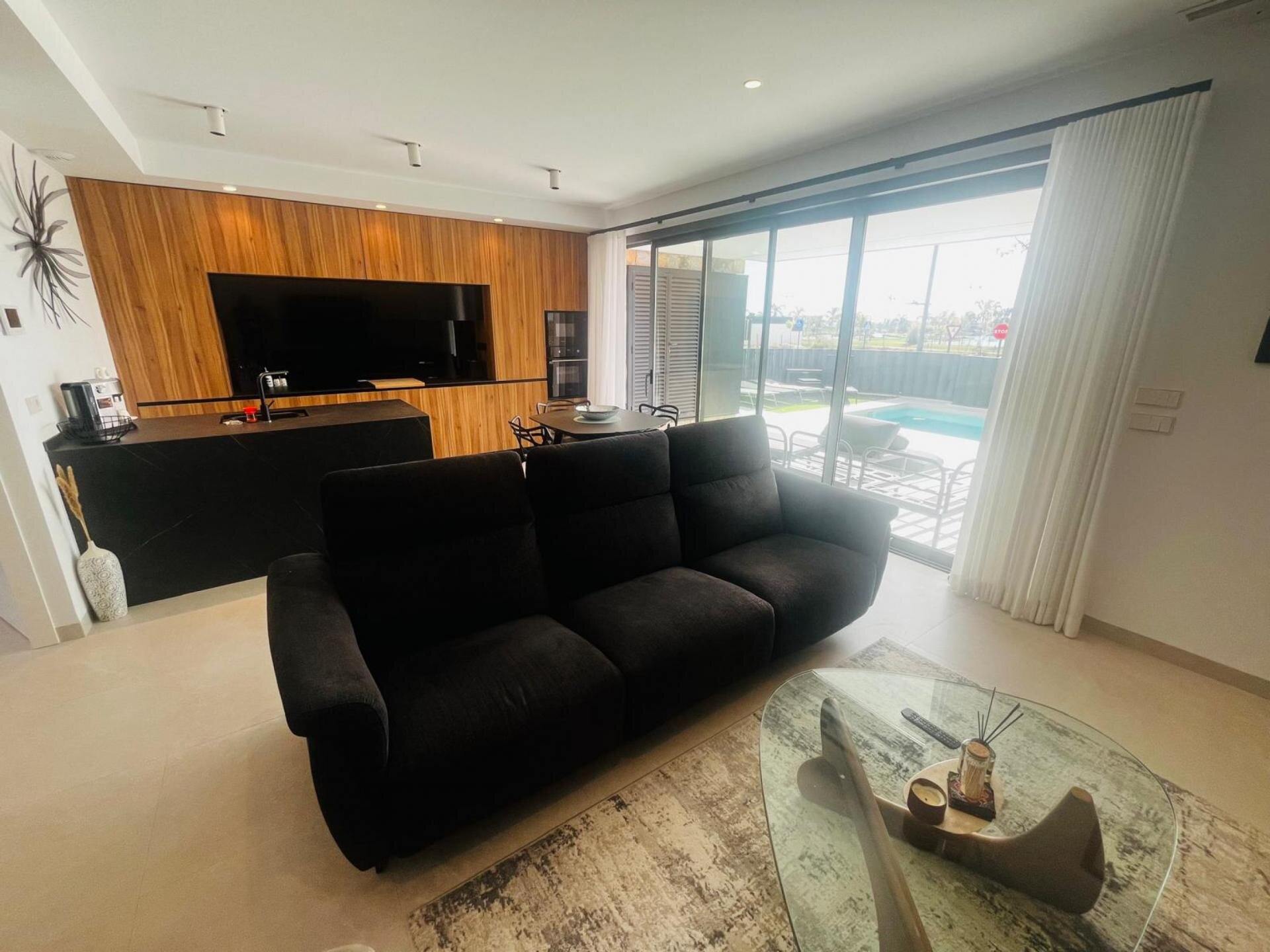 4-Bedroom Villa in Dolores de Pacheco-Santa Rosalía, Los Alcázares - Image 3