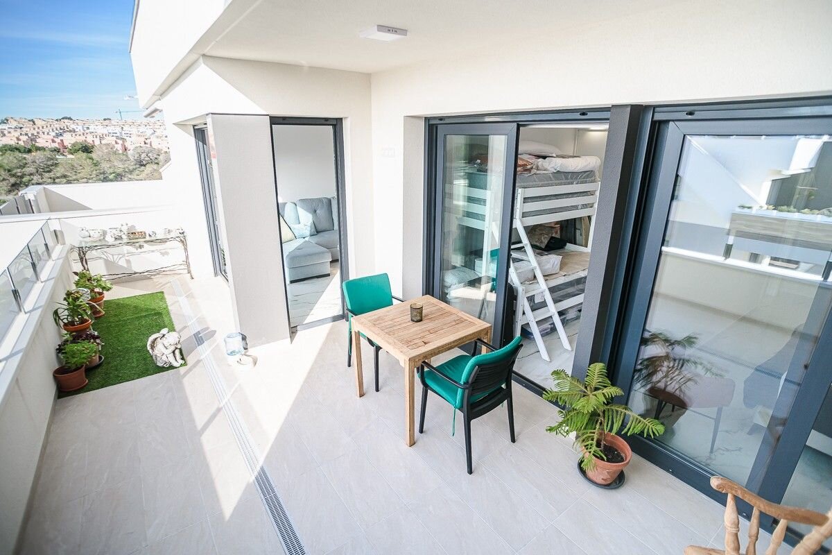 2-Bedroom Penthouse in Pau 26, Orihuela Costa - Image 20