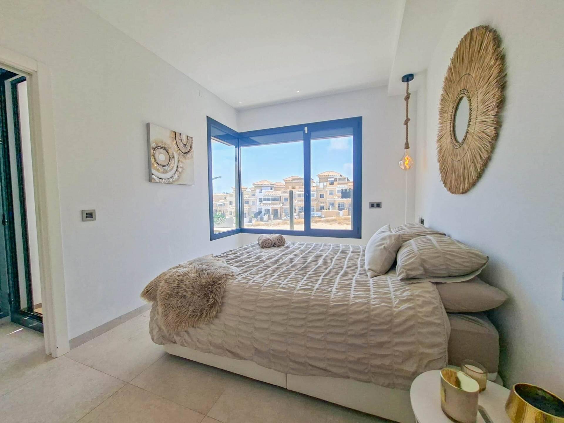 3-Bedroom Villa in Pau 26, Orihuela Costa - Image 17
