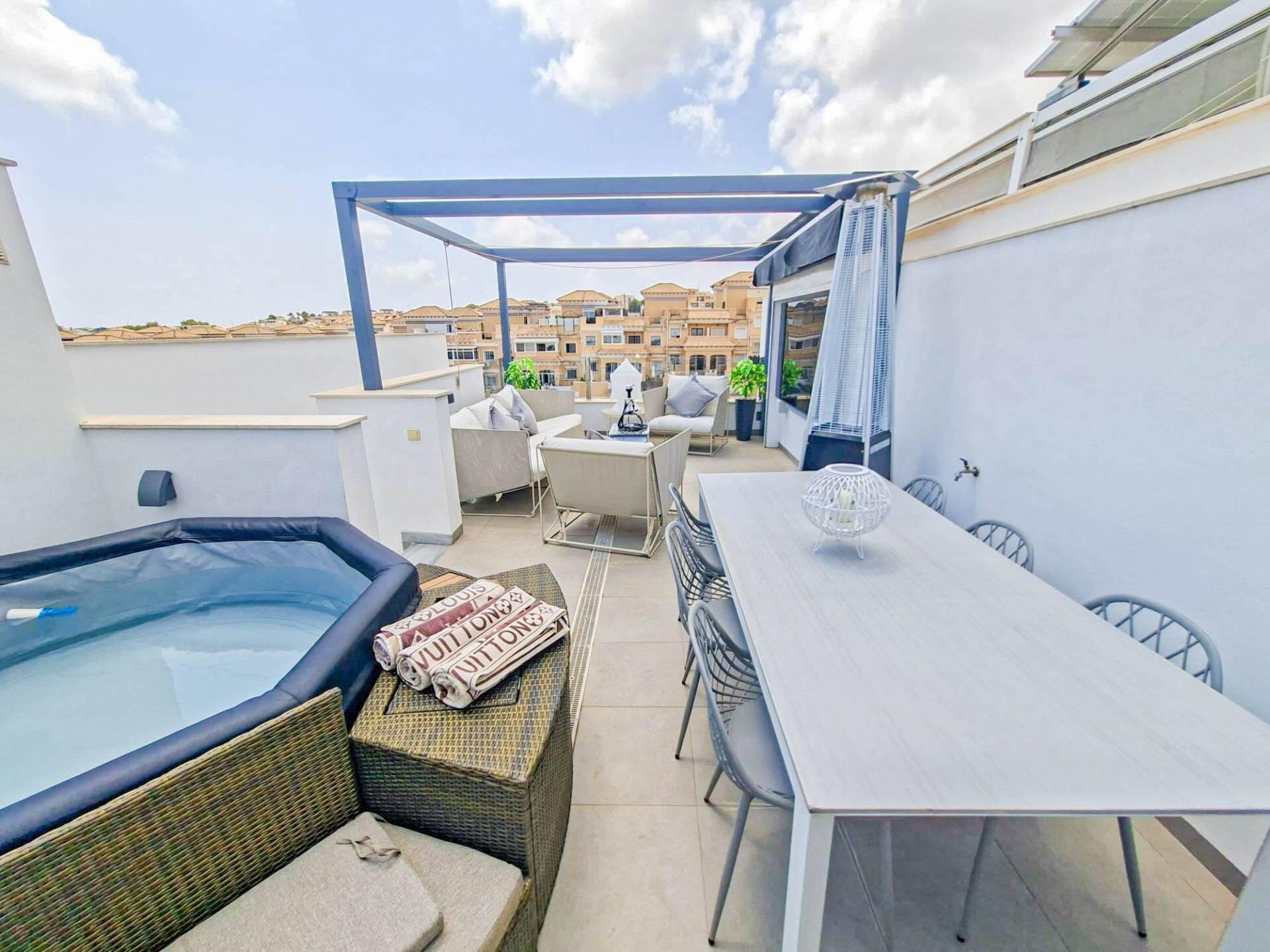 3-Bedroom Villa in Pau 26, Orihuela Costa - Image 25