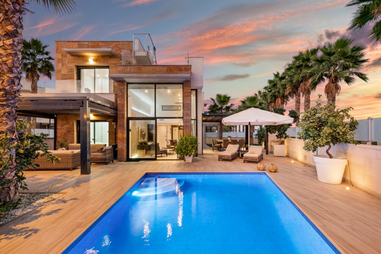 5-Bedroom Villa in Cabo Roig, Cabo Roig - Image 16