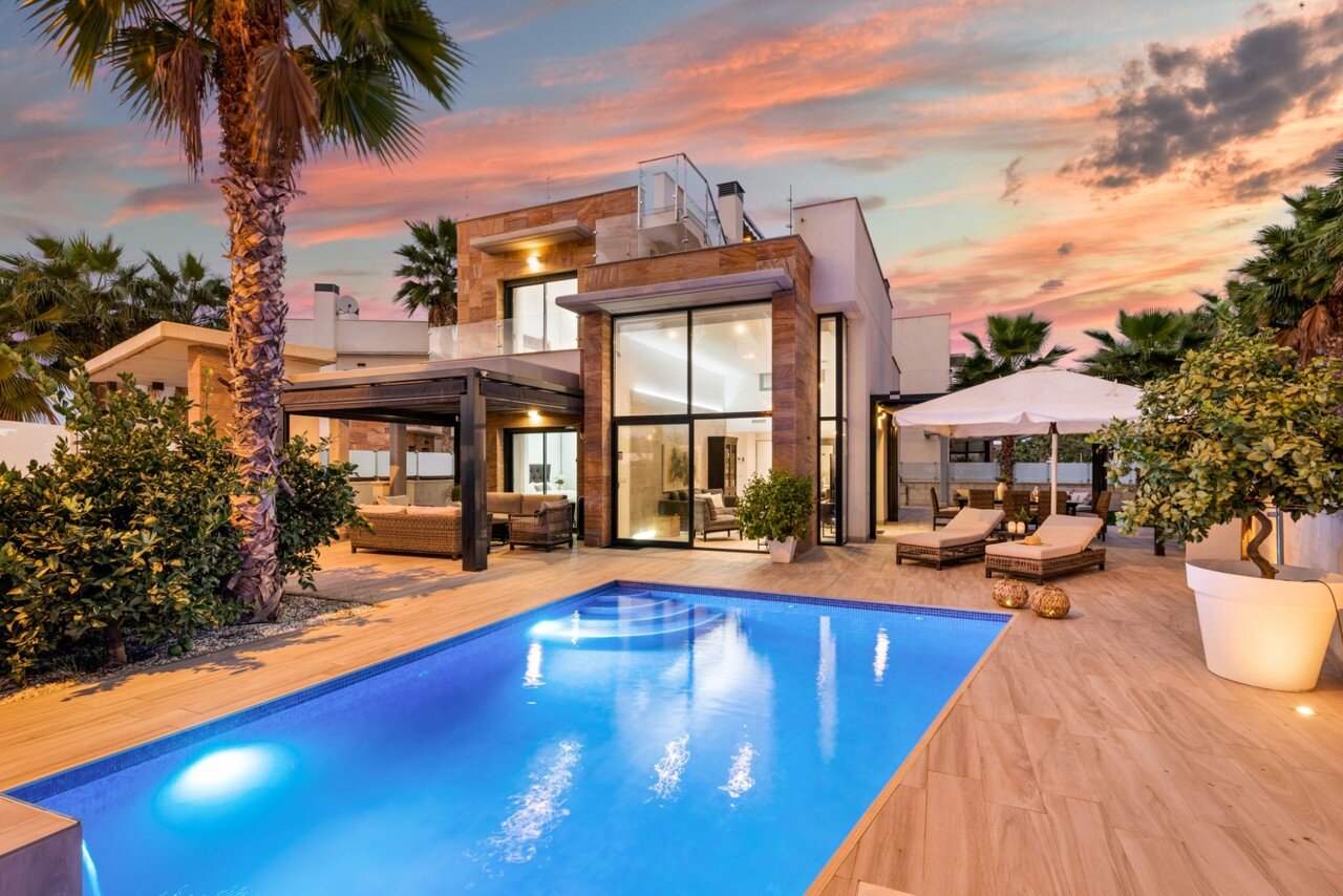 5-Bedroom Villa in Cabo Roig, Cabo Roig - Image 19
