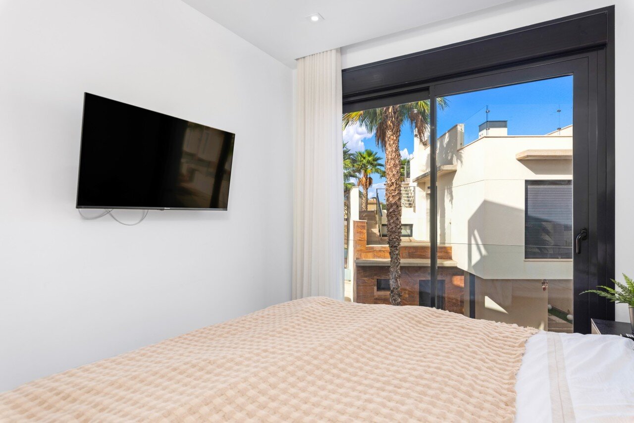 5-Bedroom Villa in Cabo Roig, Cabo Roig - Image 21